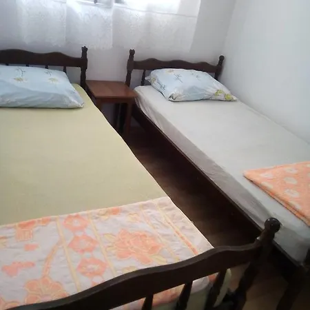 Lela * Podgorica